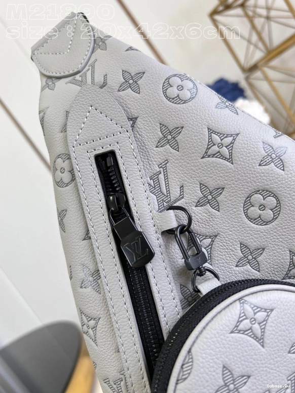 VUITTON LOUIS Duo Slingbag-20*42*6cm 0129